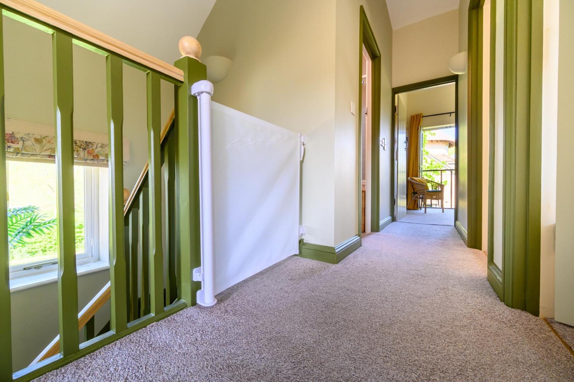 Cosy Cotswold Lodge By Your Home Here - Summer Sale For 3 Plus Nights - Ideal For Families With Log-Burner, Spa, Private Parking And Heated Swimming Pools Ashton Keynes Exterior foto